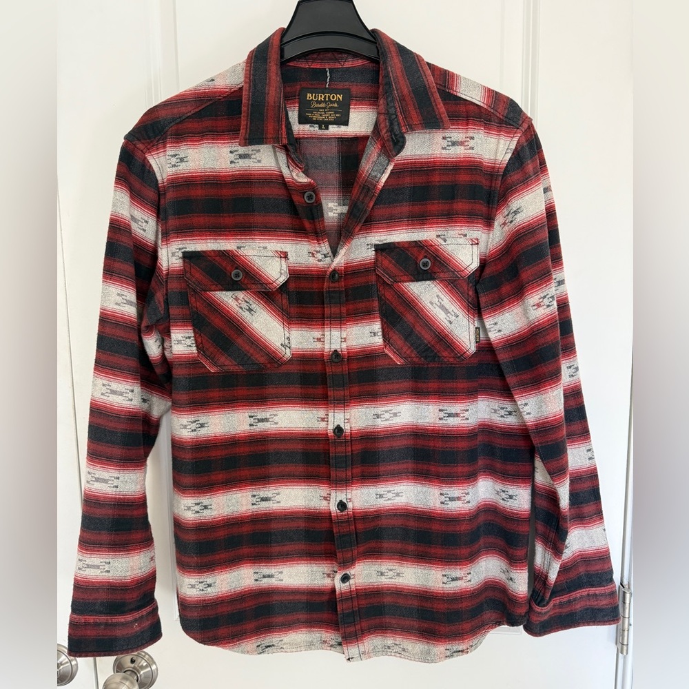 Burton Men's Red and Black Aztec southwestern Striped flannel shirt large